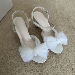7.5 David’s Bridal Pleated Chiffon Bow Mid-Heel Sandals